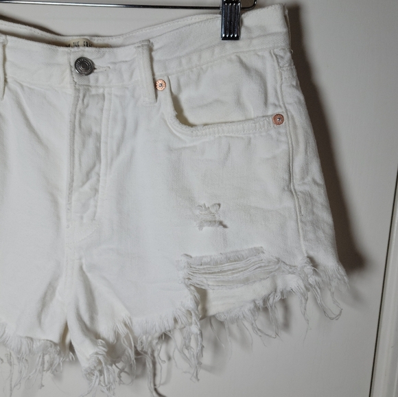 We The Free by Free People White Distressed Denim Button Fly Shorts Size 27 - Picture 2 of 10